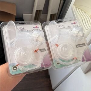 NWT Spectra Wide Breast Shield Set for Breast Milk Pumps Medium 24mm Bundle of 2